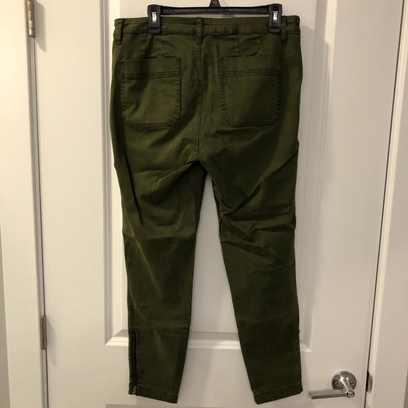 NWT ✨ J. Crew Green Pant w/ Ankle Zipper - Picture 6 of 8